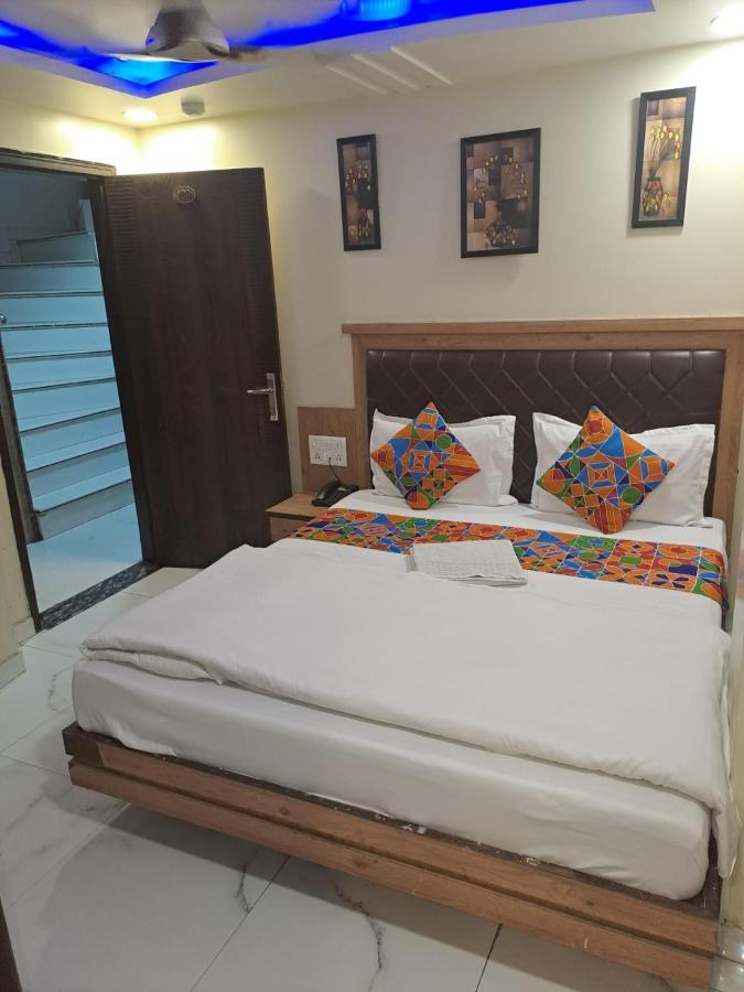 Hotel Sarthak Palace - By Pooja Hospitality New Delhi Exterior photo