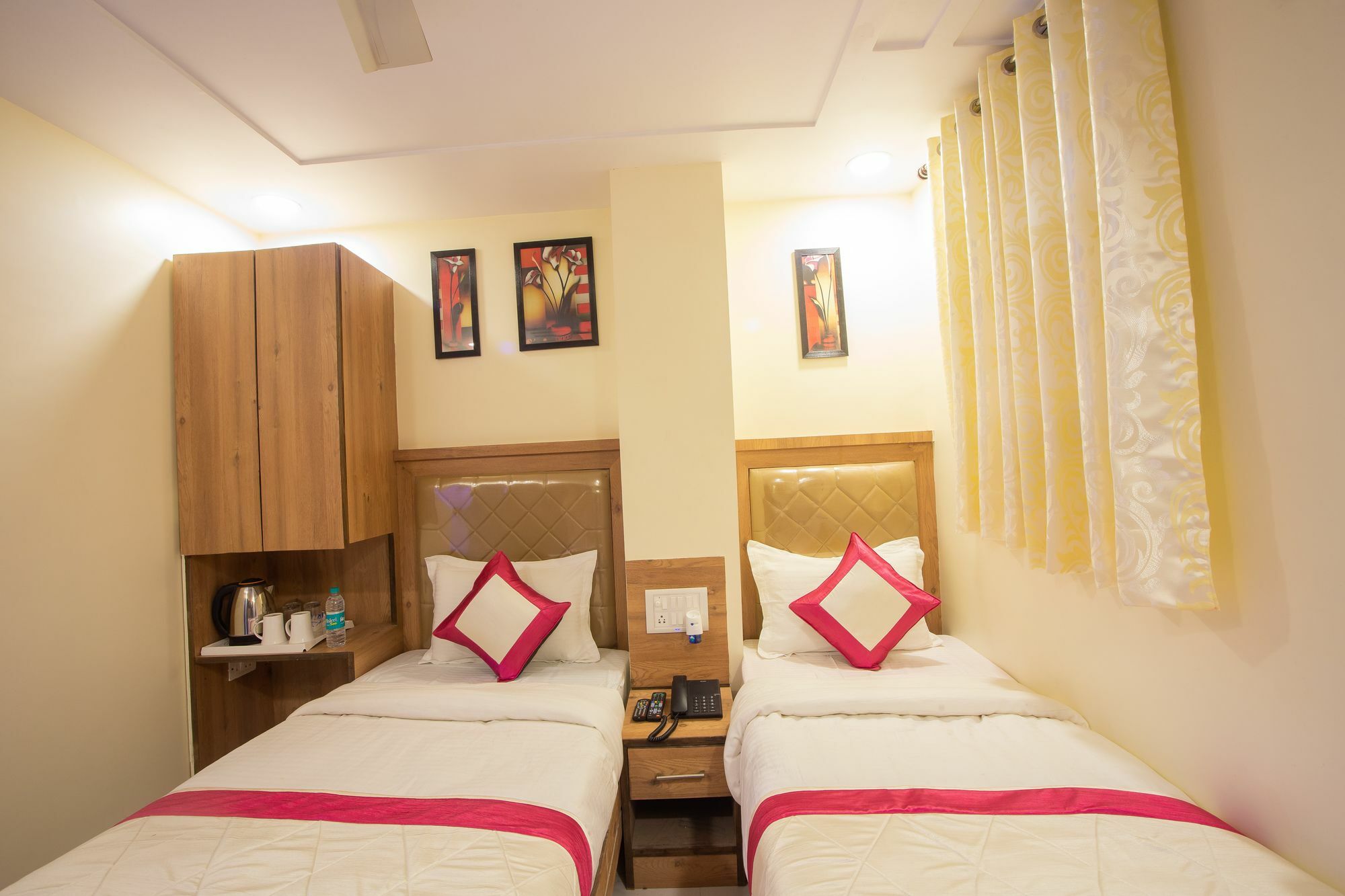 Hotel Sarthak Palace - By Pooja Hospitality New Delhi Exterior photo