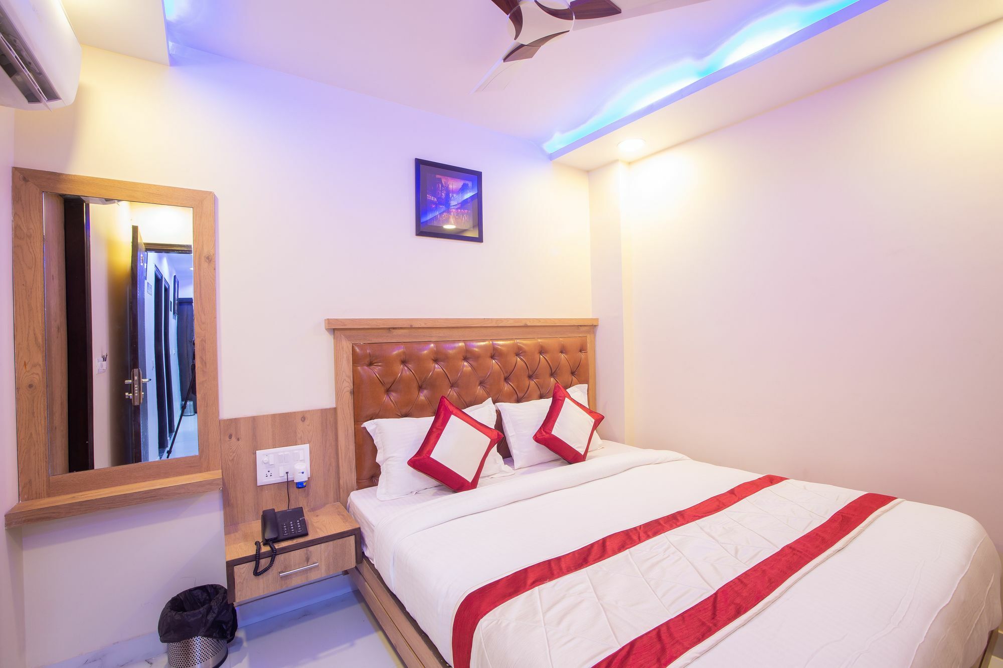 Hotel Sarthak Palace - By Pooja Hospitality New Delhi Exterior photo