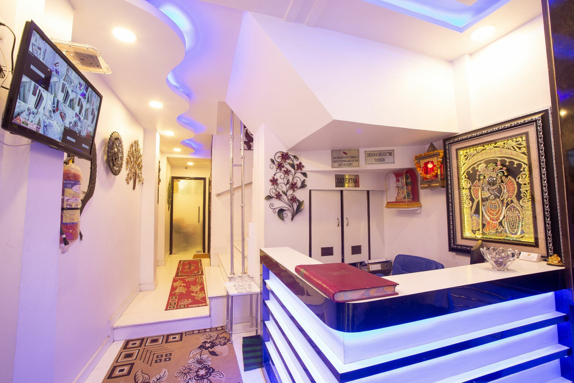 Hotel Sarthak Palace - By Pooja Hospitality New Delhi Exterior photo