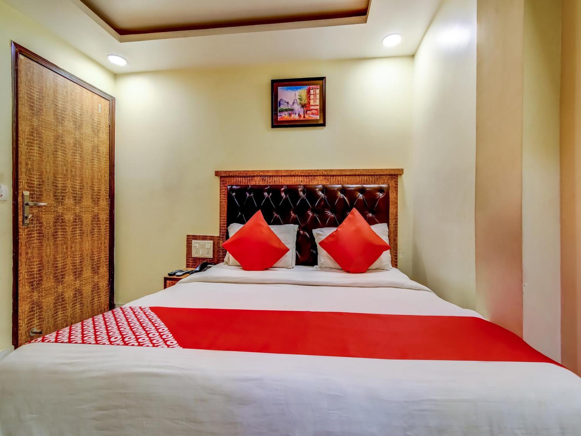 Hotel Sarthak Palace - By Pooja Hospitality New Delhi Exterior photo
