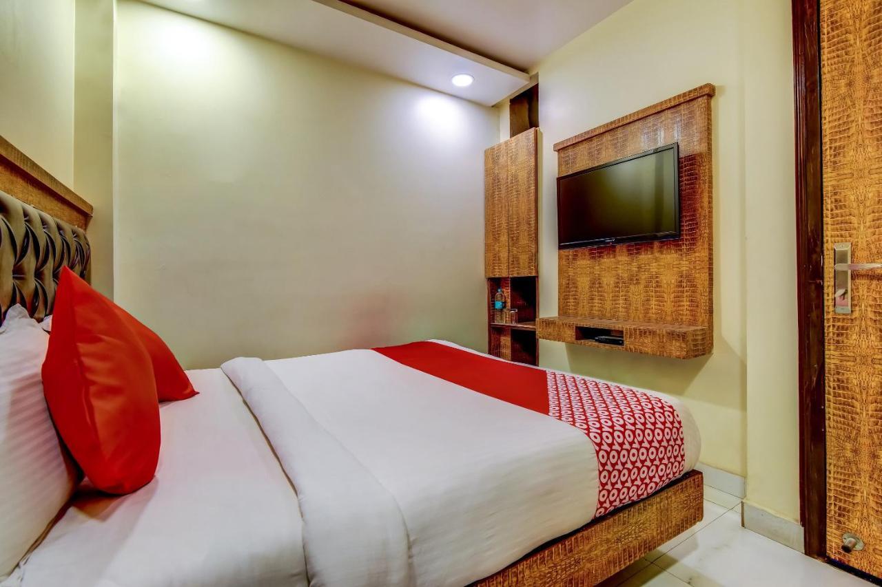 Hotel Sarthak Palace - By Pooja Hospitality New Delhi Exterior photo